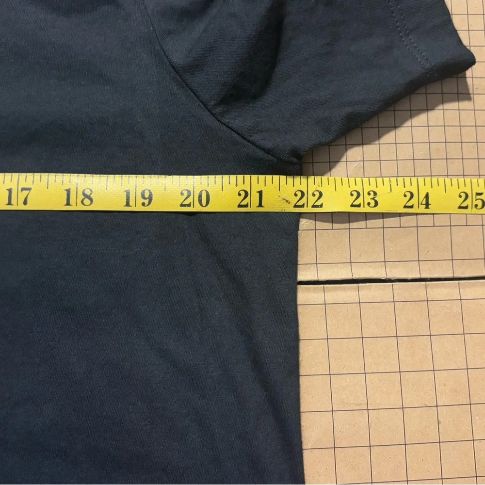 Nike Sportswear Swoosh Graphic logo tee